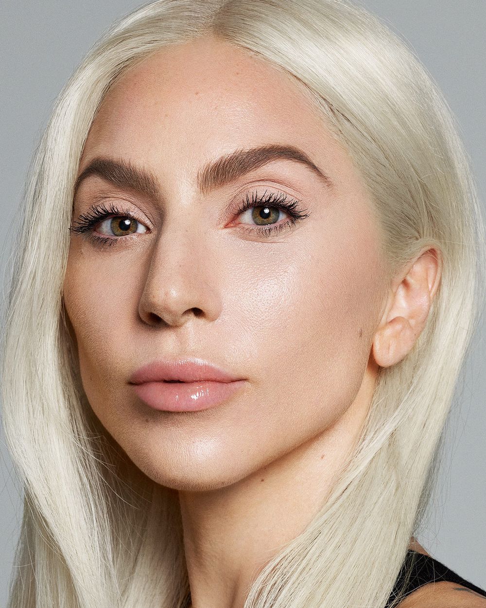 韓網大推明星彩妝師！金惠琳年度總整9款好用粉底推薦，不泛油光最美水光肌、半霧半透女神裸妝...韓妞壓箱底寶藏底妝都在這！-13