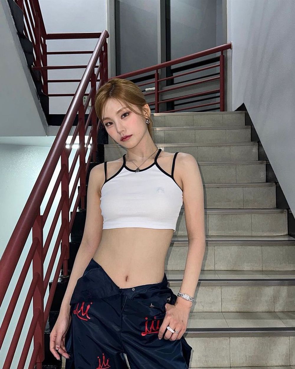 韓網票選「舞蹈實力最強」四代女團偶像排行TOP8！IVE安俞眞第八，冠軍顏值舞技並存！-14