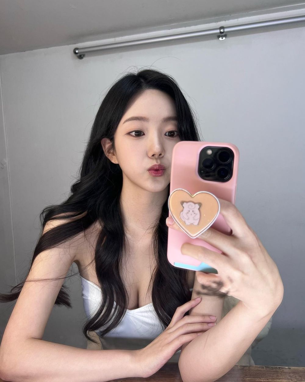 Netflix《單身即地獄3》六位女成員IG「斬男級」好身材曝光！小Jennie完美曲線超迷人！-12