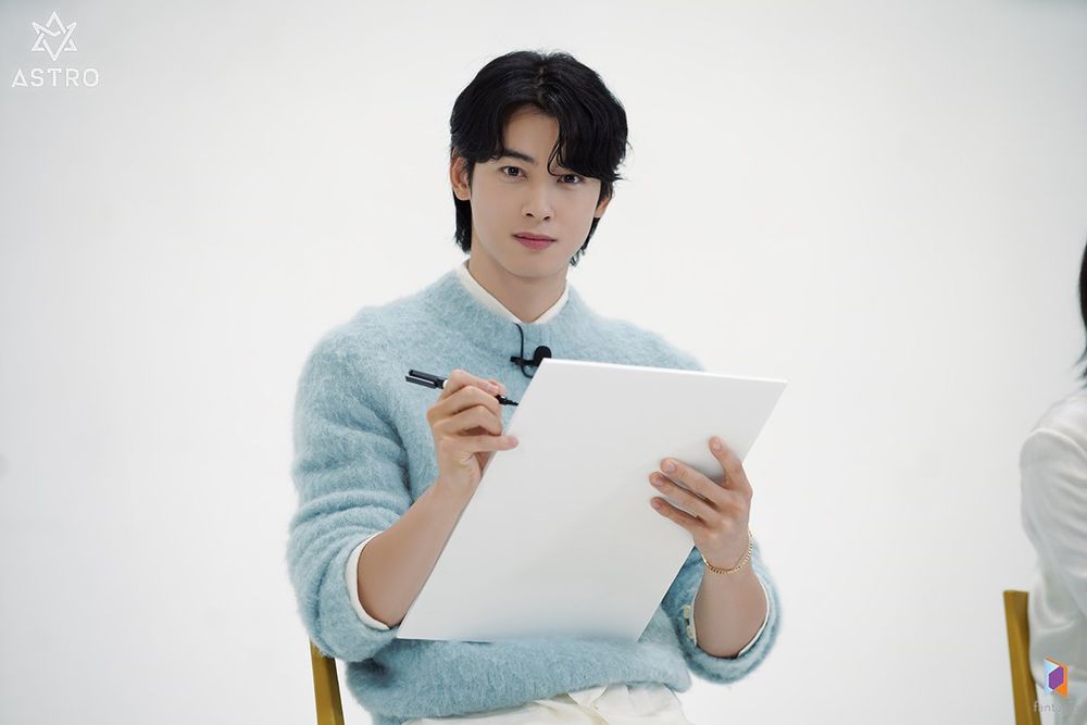 韓網票選「最想交往」KPOP男偶像TOP8！秀彬、圓佑都上榜，車銀優輸給「他」排第二！-17