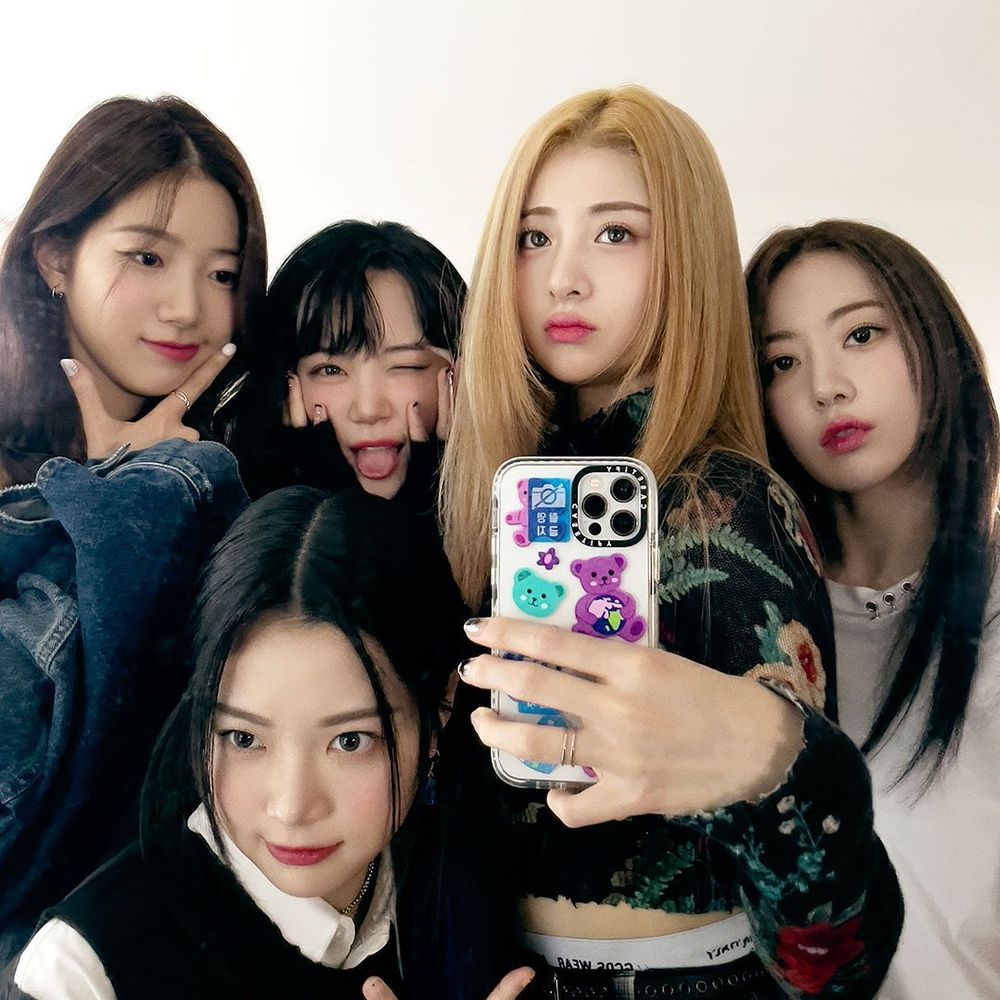 LE SSERAFIM首次來台參加2024除夕紅白藝能大賞！5成員私服曝光身材好到嚇人！-1