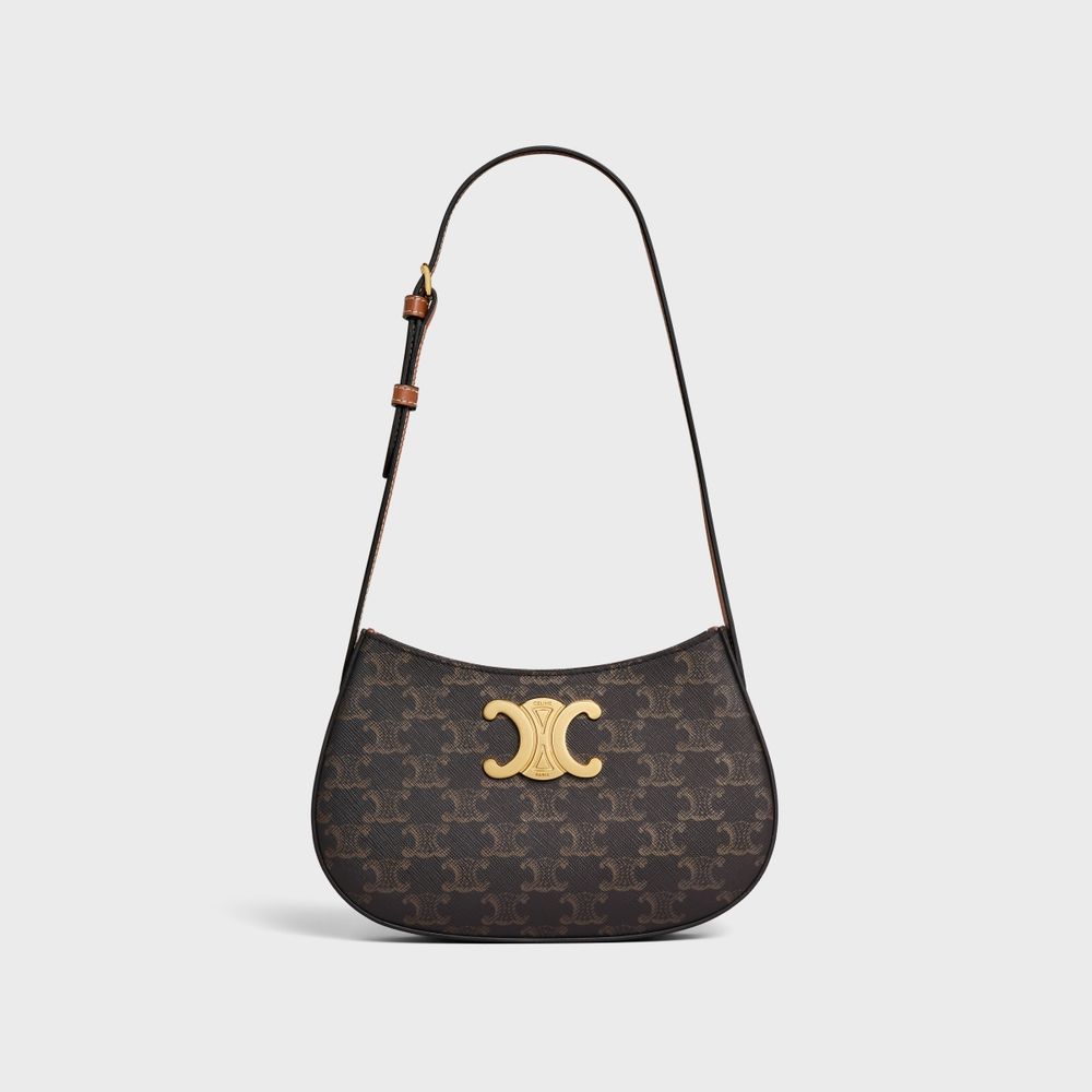 2024上半必買精品包！CELINE新腋下包價格顏色一次看，Lisa愛到狂拎出門！-8