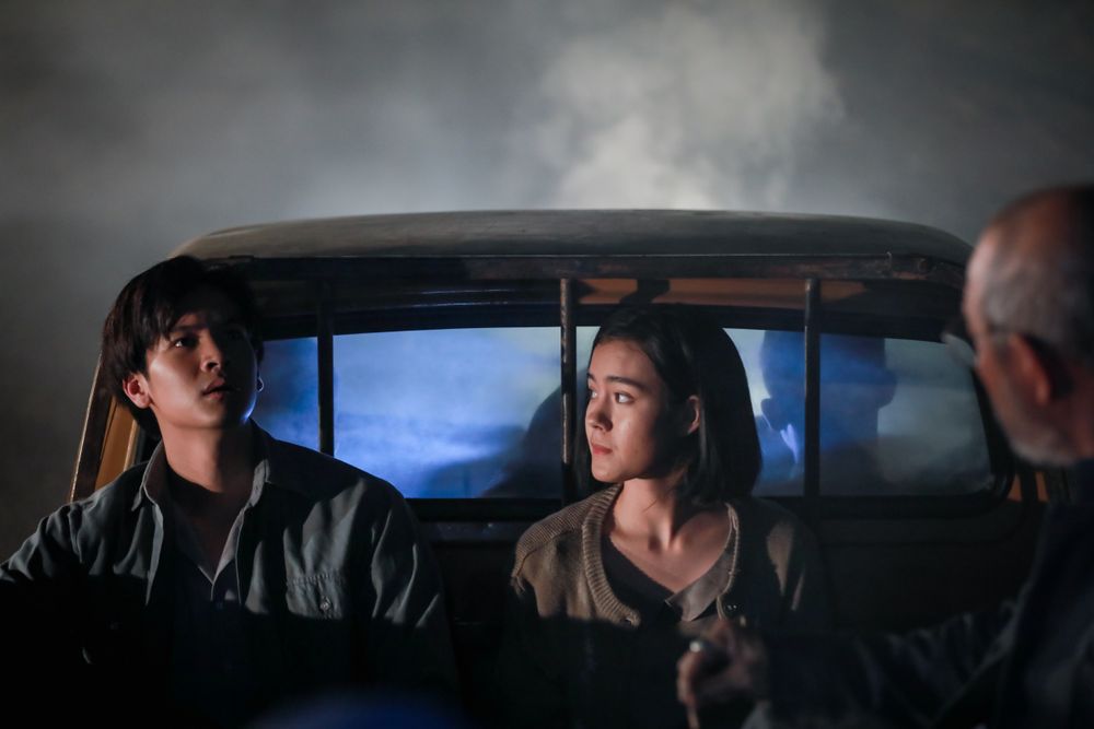 泰國首部IMAX鬼片《鬼聲泣》挑戰影史上最多鬼畫面，駕駛半夜開車遇成群長髮女鬼吊樹！-6