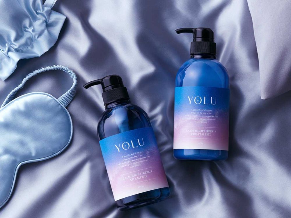 來自日本夜晚的頭髮保養品！YOLU「夢幻漸層粉藍瓶」注入香水三段式香調的洗髮精，讓你一夜好眠、早起的頭髮不亂翹！-8