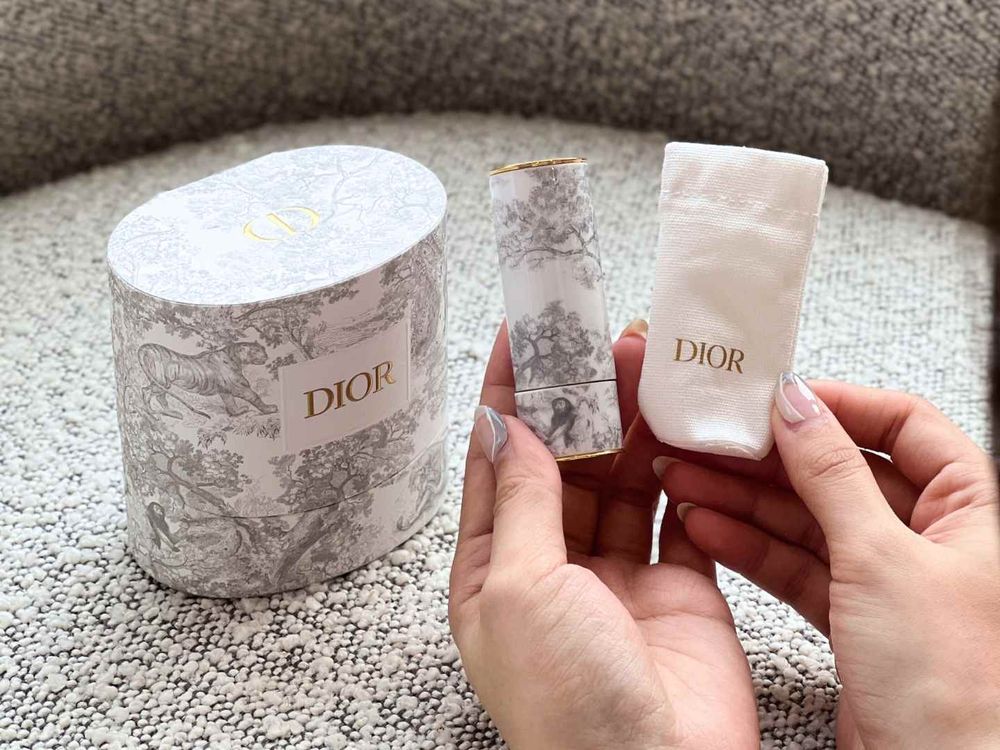 史上最頂級口紅登場！DIOR「高訂陶瓷精品唇膏」法國白金陶瓷、18K金LOGO蓋、24K黃金微粒體...，極致奢華細節！-17