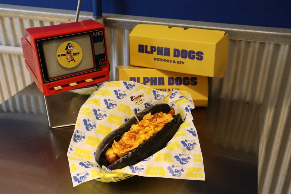 niko and…6週年聯手熱狗專賣店ALPGA DOGS打造起司熱狗堡、巧克力奶昔超欠吃！-3