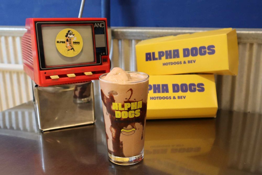 niko and…6週年聯手熱狗專賣店ALPGA DOGS打造起司熱狗堡、巧克力奶昔超欠吃！-4