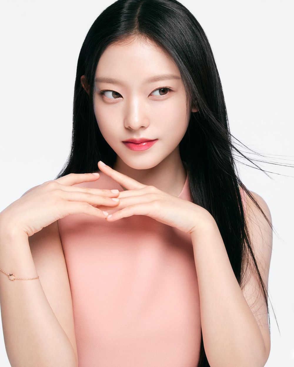 DIOR女神代言人盤點！除了Jisoo、貓貓Haerin竟17歲就拿下全球大使！？-16