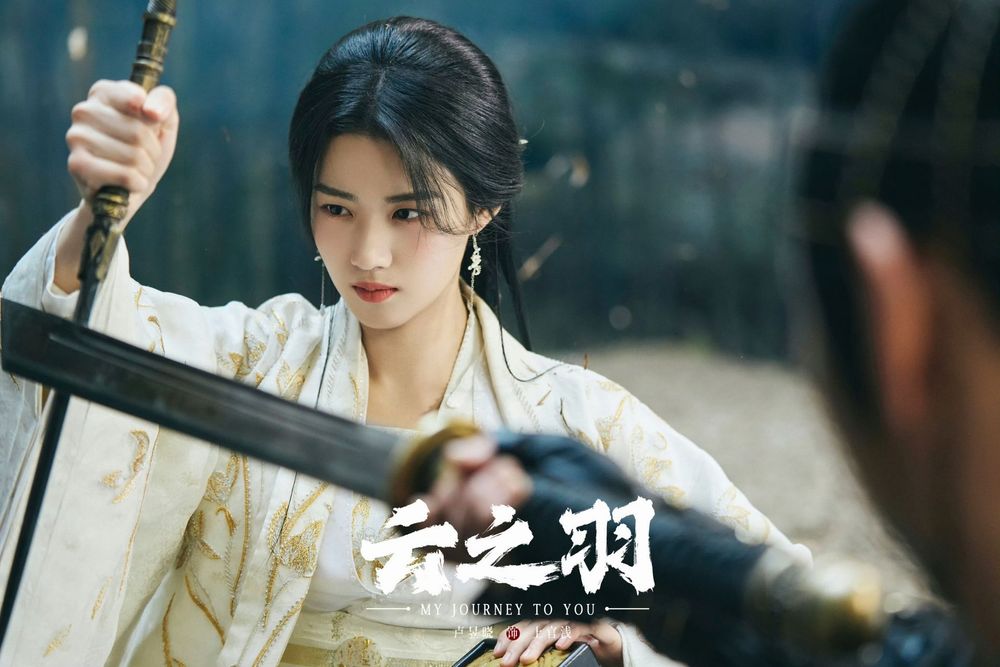7位2023「天選人設」陸劇女角色！《雲之羽》女二盧昱曉爆紅，趙露思純愛戰神，虞書欣顛覆形象！-8