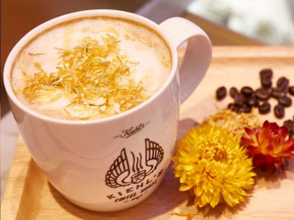 板橋人注意！KIEHL'S COFFEE HOUSE第二間降臨板橋大遠百，金盞花拿鐵招牌必點美肌飲料！-2