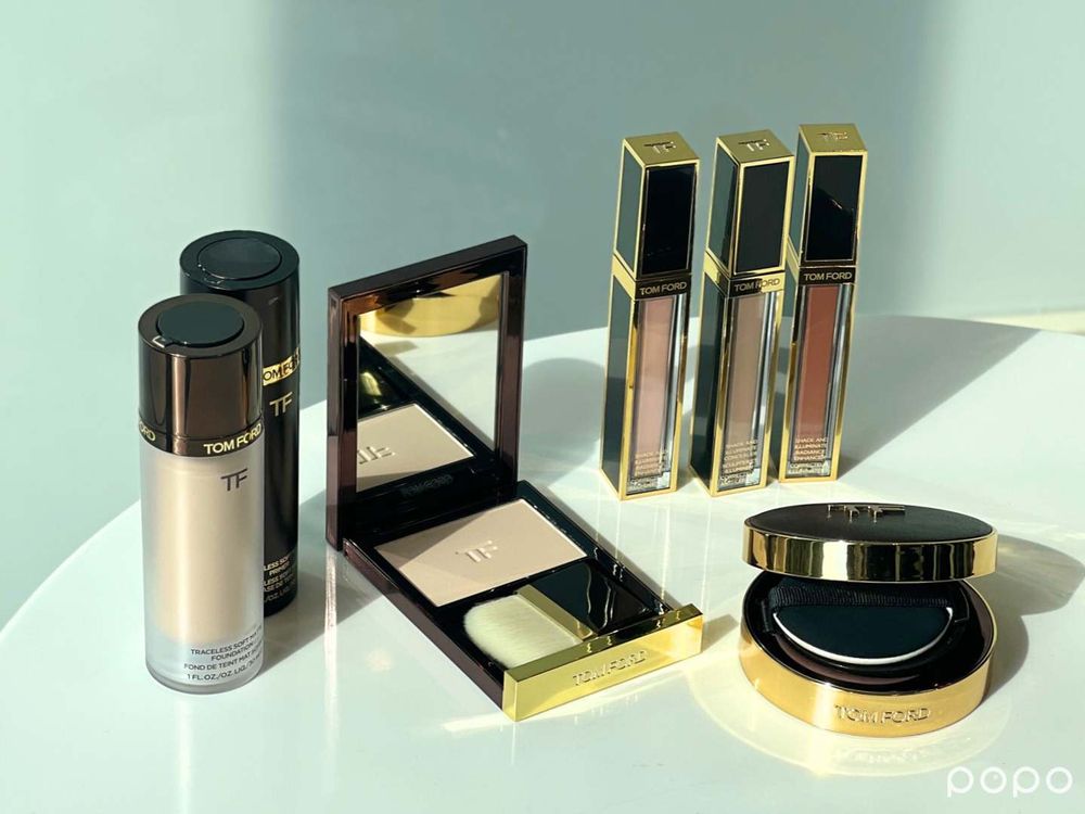 2023秋冬粉底推薦！TOM FORD最美皮革氣墊粉餅、奢光校色膏，超簡單疊擦法，三步驟畫出零死角高級感底妝！-4