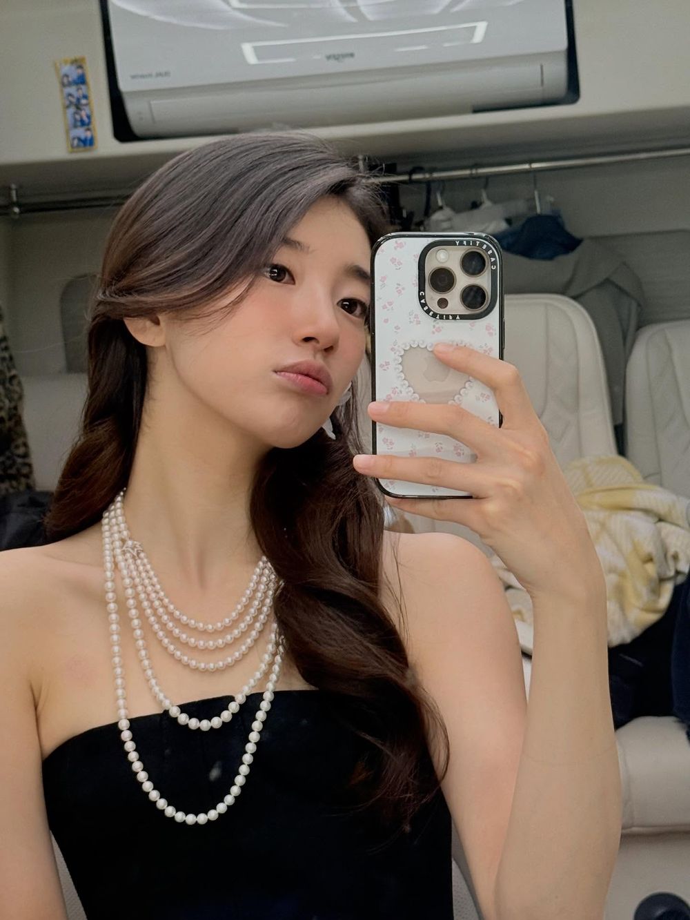 《許願吧，精靈》秀智演活瘋批美人！逆天美貌的7個「美肌瘦身秘訣」，自創洗臉法、企鵝運動韓妞都在做！-9