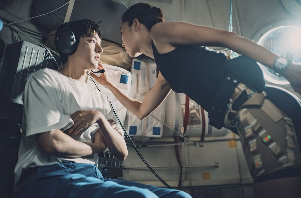  2024最讓人期待的9對韓劇CP！金秀賢&金智媛同框劇照超甜，朴炯植&朴信惠十年後再二搭合作！-15