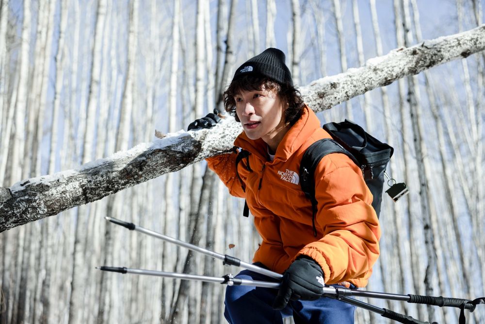 The North Face新色超好看！奶油米、好事橙「防風、羽絨外套」時髦又保暖！-6