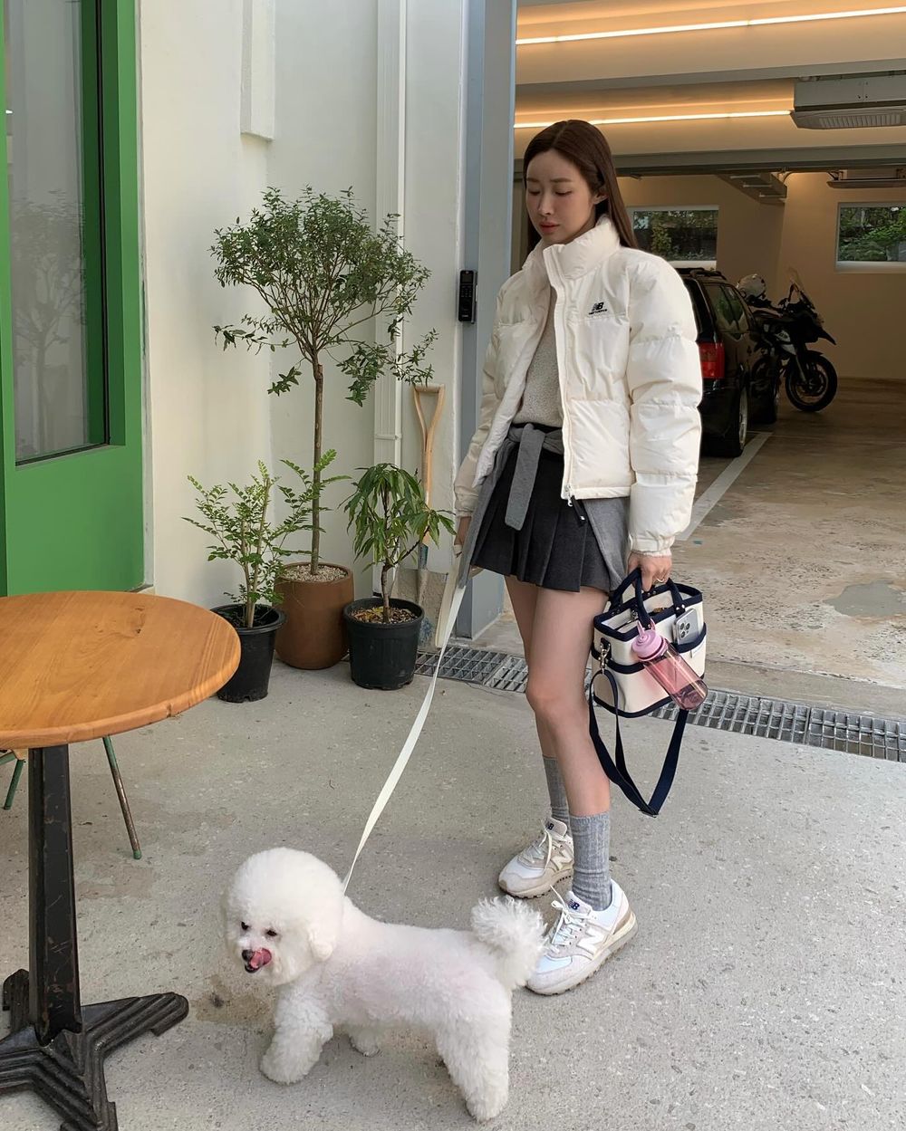 不用減肥！終極「藏肉」顯瘦穿搭5大方法！「這招」把粗腿、胖手臂一口氣變不見！-12