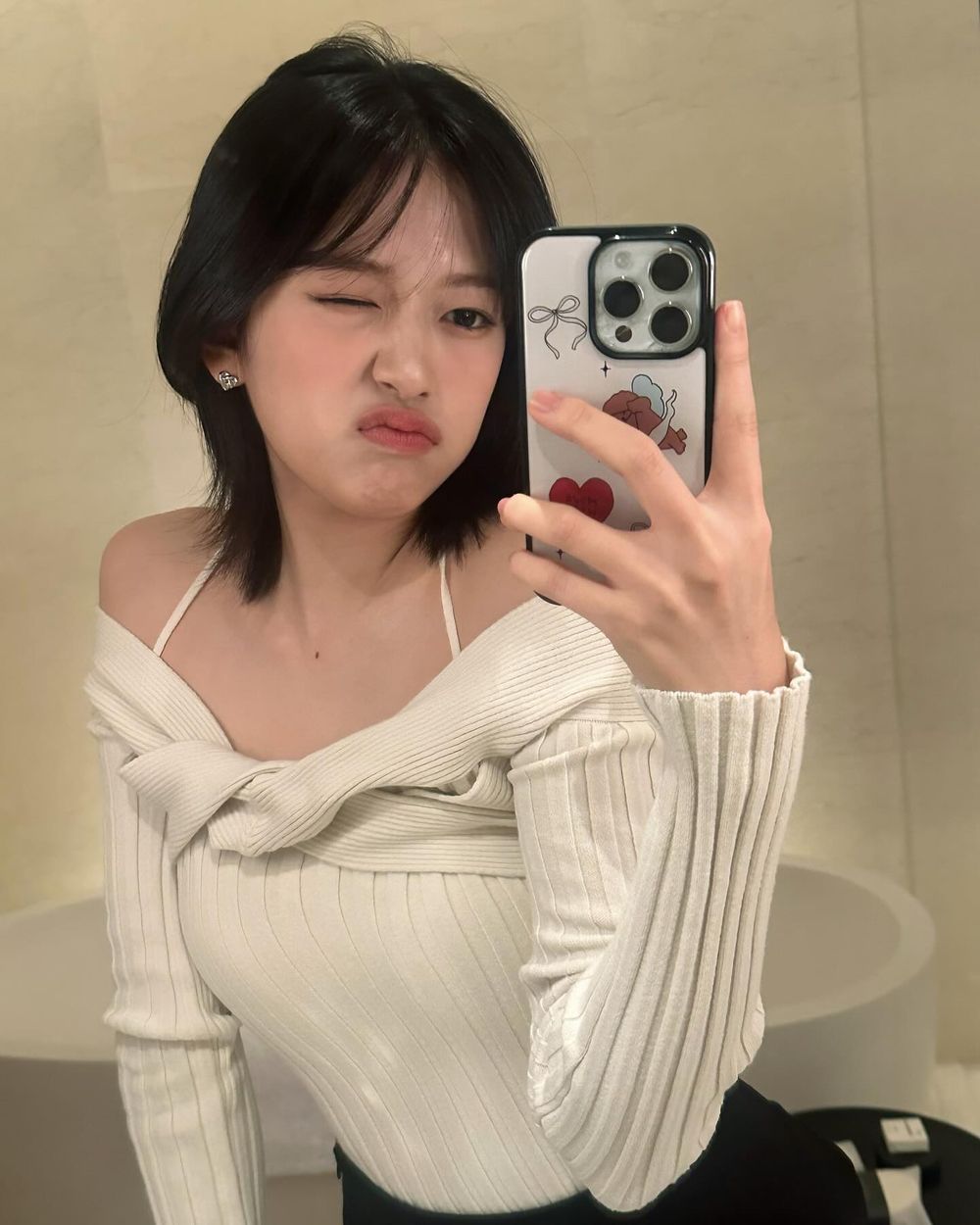 不用減肥！終極「藏肉」顯瘦穿搭5大方法！「這招」把粗腿、胖手臂一口氣變不見！-13