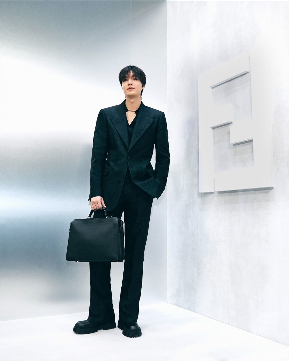 FENDI 2024男裝大秀「第一排」太好看！許光漢、李敏鎬、目黑蓮世紀同框全網暴動！-6