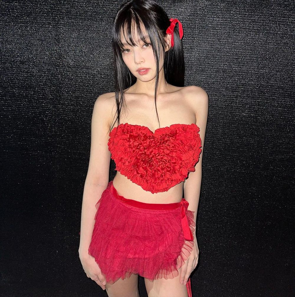 最美社長～Jennie金珍妮現身機場狀態超好！手拎香奈兒包包、準備出席大秀！-2