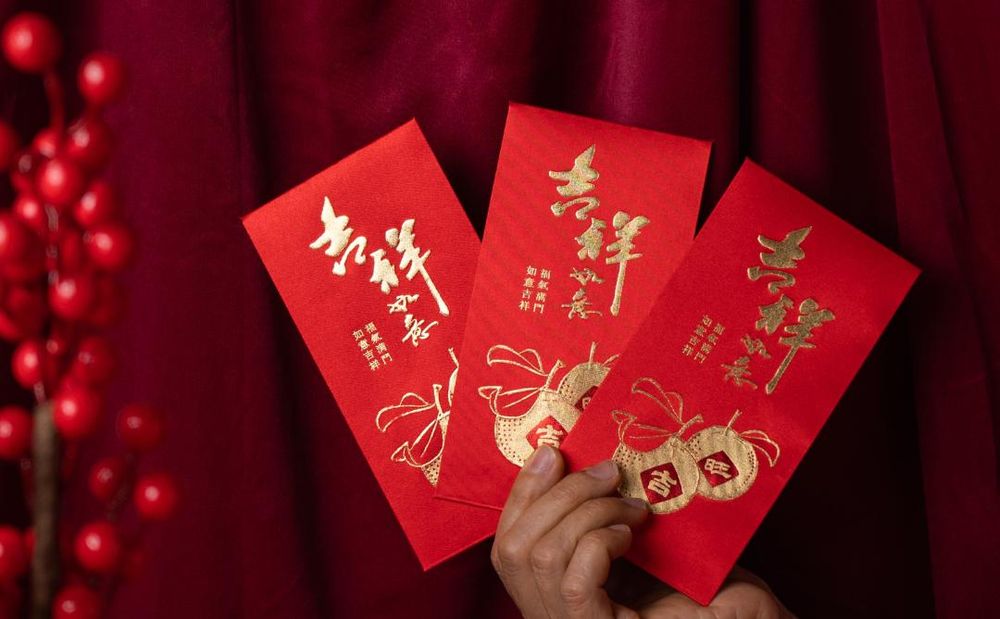 2024金龍年開運5大秘訣！戴金色尾戒、皮夾放紅包...照著做讓你好運旺旺一整年！-6