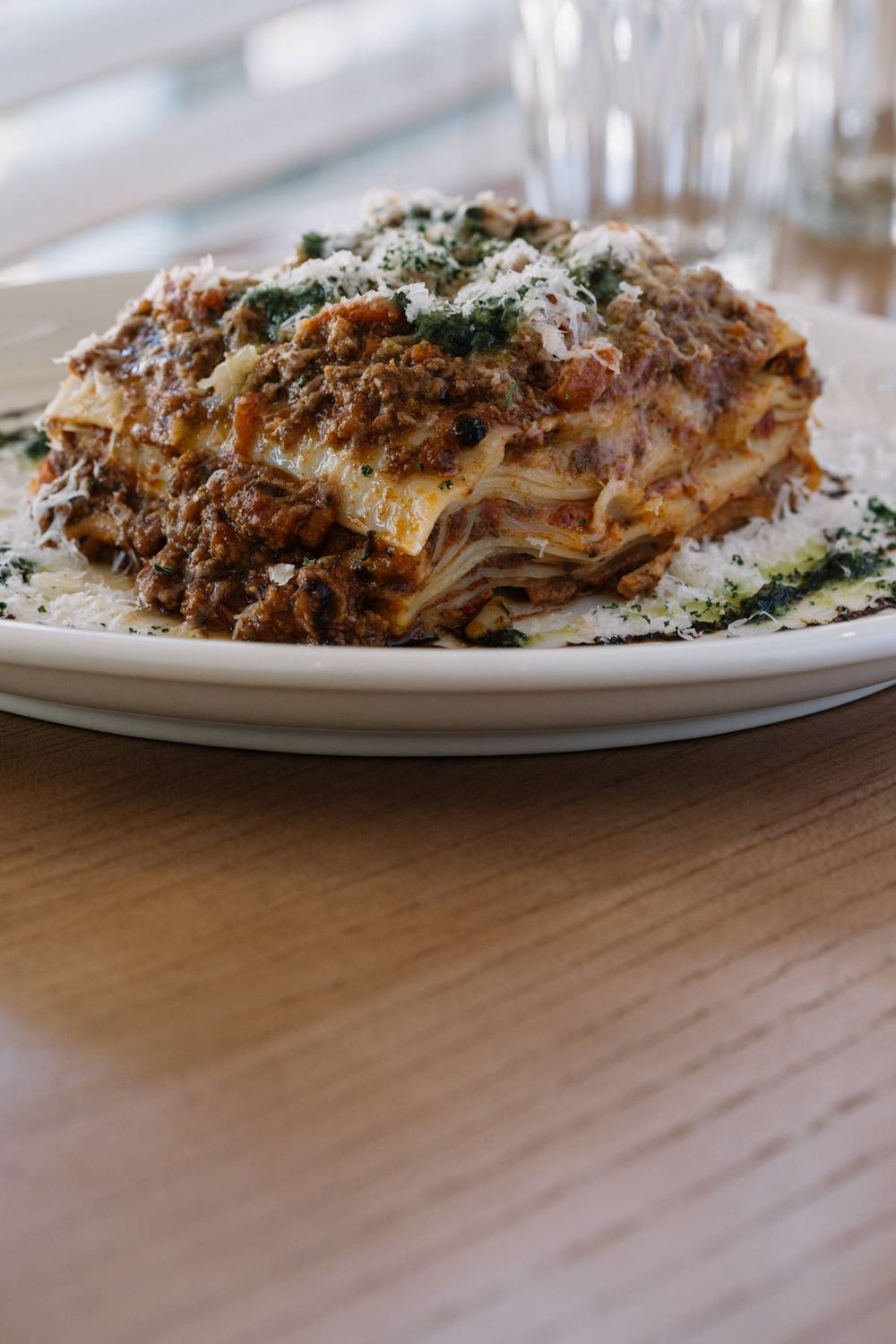 2024中山站必訪咖啡廳！Sweet & Sour Life 四層樓獨棟落地窗超美，草莓戚風蛋糕必點！-12