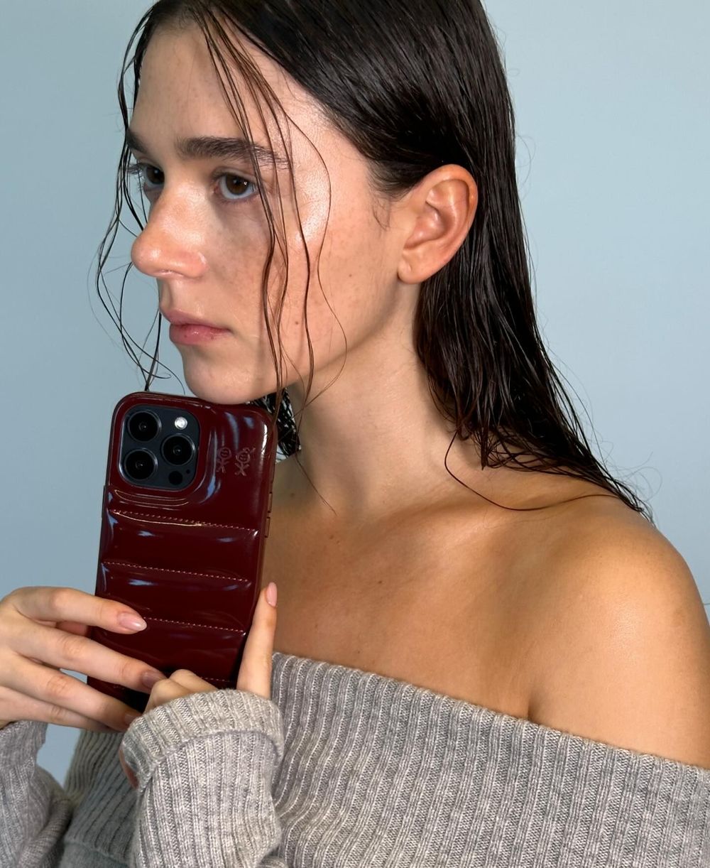 Lisa、TWICE娜璉、aespa Winter最愛「空氣手機殼」台灣也買得到！草莓牛奶色可愛瘋掉！-10