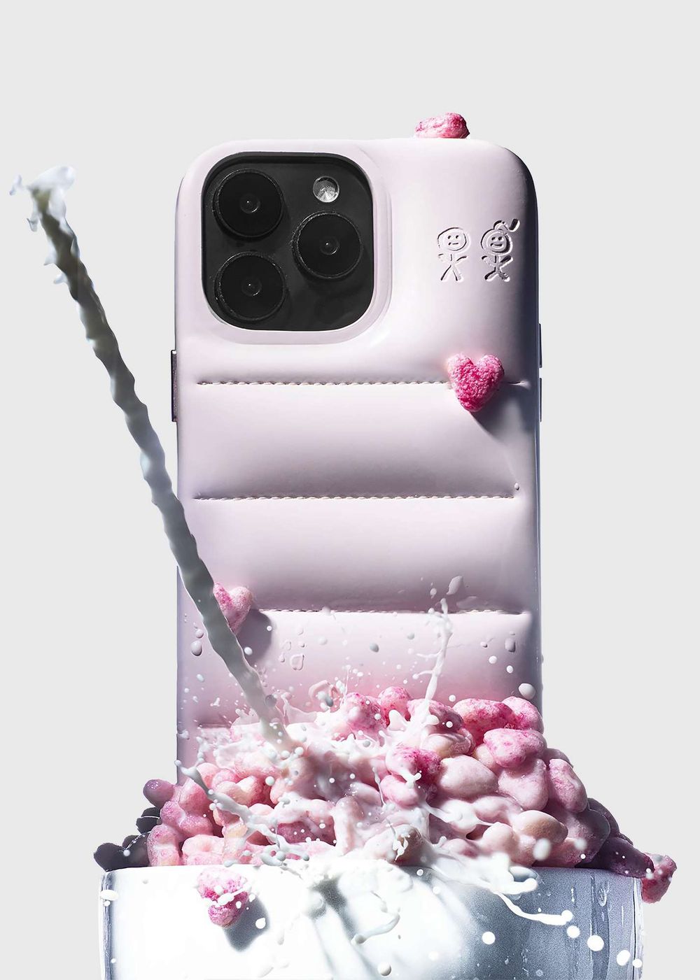 Lisa、TWICE娜璉、aespa Winter最愛「空氣手機殼」台灣也買得到！草莓牛奶色可愛瘋掉！-15
