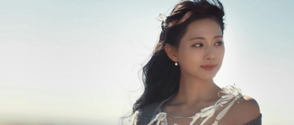 TWICE先行曲《I GOT YOU》出爐！子瑜化身森林仙女，Momo超辣好身材全網暴動！-12