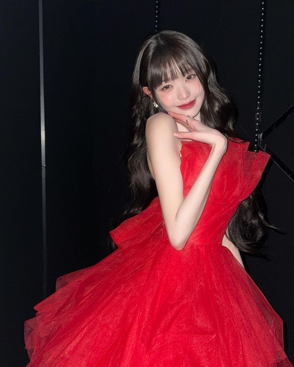 網公認「最適合穿紅色」的女偶像TOP5！張員瑛、Karina這樣穿出有料好身材！-1