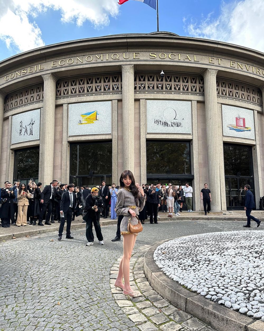 網票選6位「身材完美到不科學」女偶像！Lisa、張員瑛腿長107公分，胸以下都是腿！-7