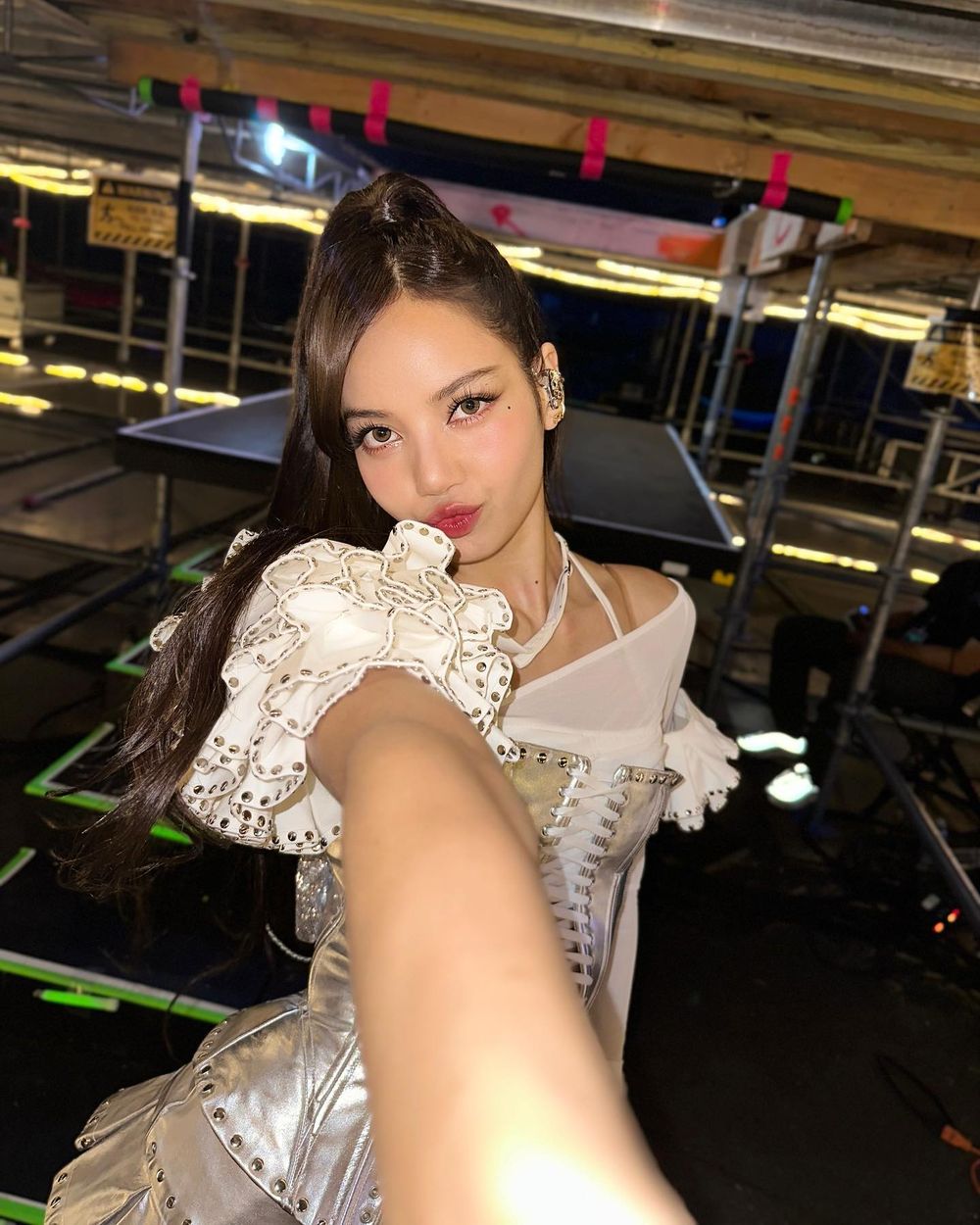 網票選6位「身材完美到不科學」女偶像！Lisa、張員瑛腿長107公分，胸以下都是腿！-10