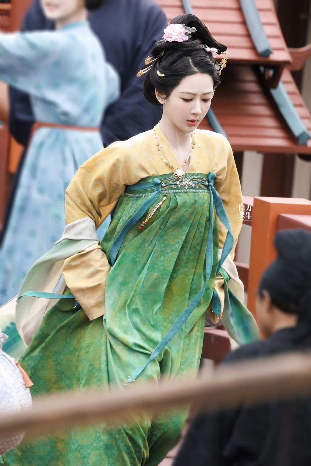 網評2024待播古裝劇女主妝造排行TOP8！白鹿新劇狂秀16套造型，趙麗穎又美又颯，打敗眾女星奪冠的是回歸的她！-17