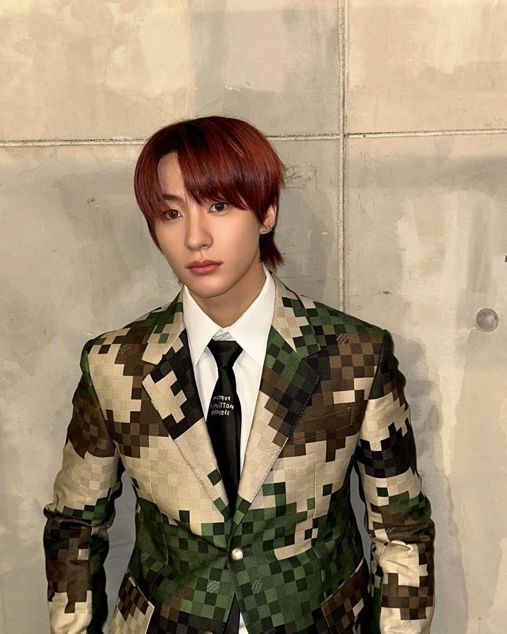 韓網票選！開學「最想要坐隔壁」韓國偶像TOP8！Karina排第8，秀彬、珉奎通通輸給他！-5