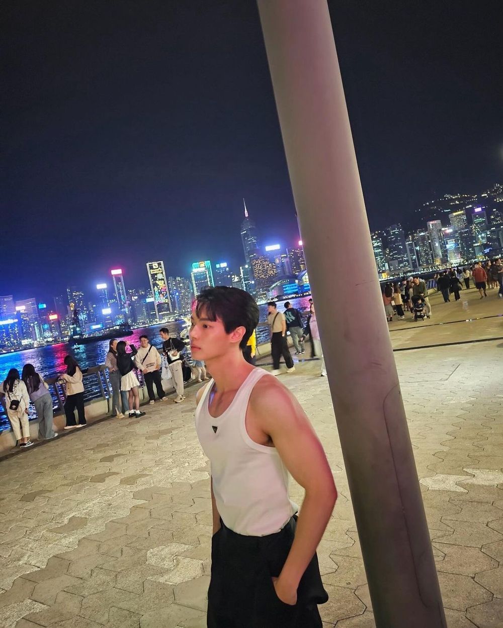 全球瘋狂！盤點6位擁有「雕刻好身材」泰星！泰版F4 Bright、Win都上榜，APO「冰塊腹肌」太誘人！-11