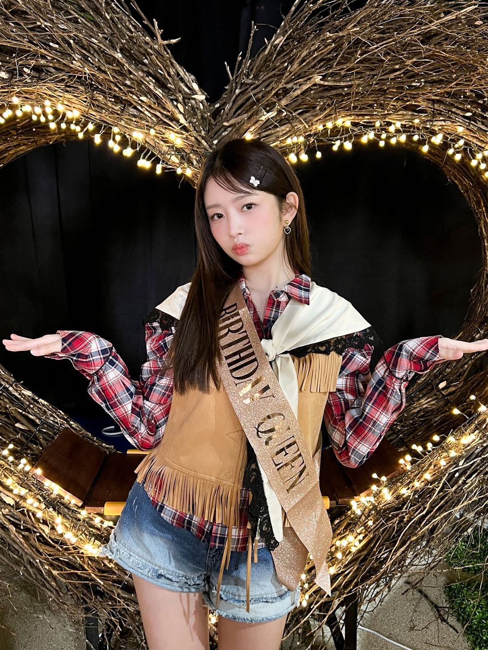 IVE演唱會來了！全員「好身材穿搭」攻略！張員瑛、安俞真...根本12頭身！-16