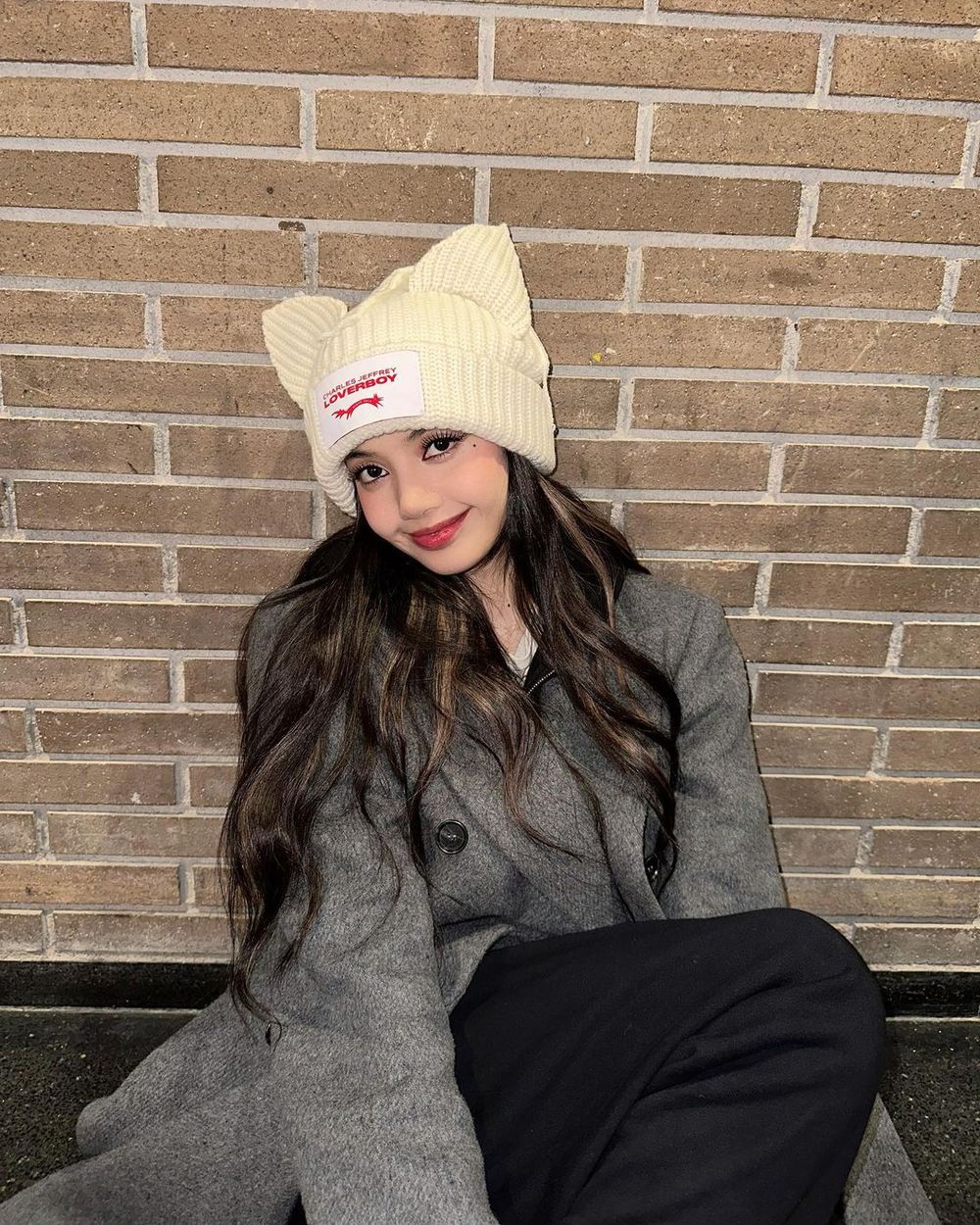 特搜韓國6位「不科學巴掌臉」女偶像！IU、張員瑛、Karina...臉小到耳機變超巨大？！-10