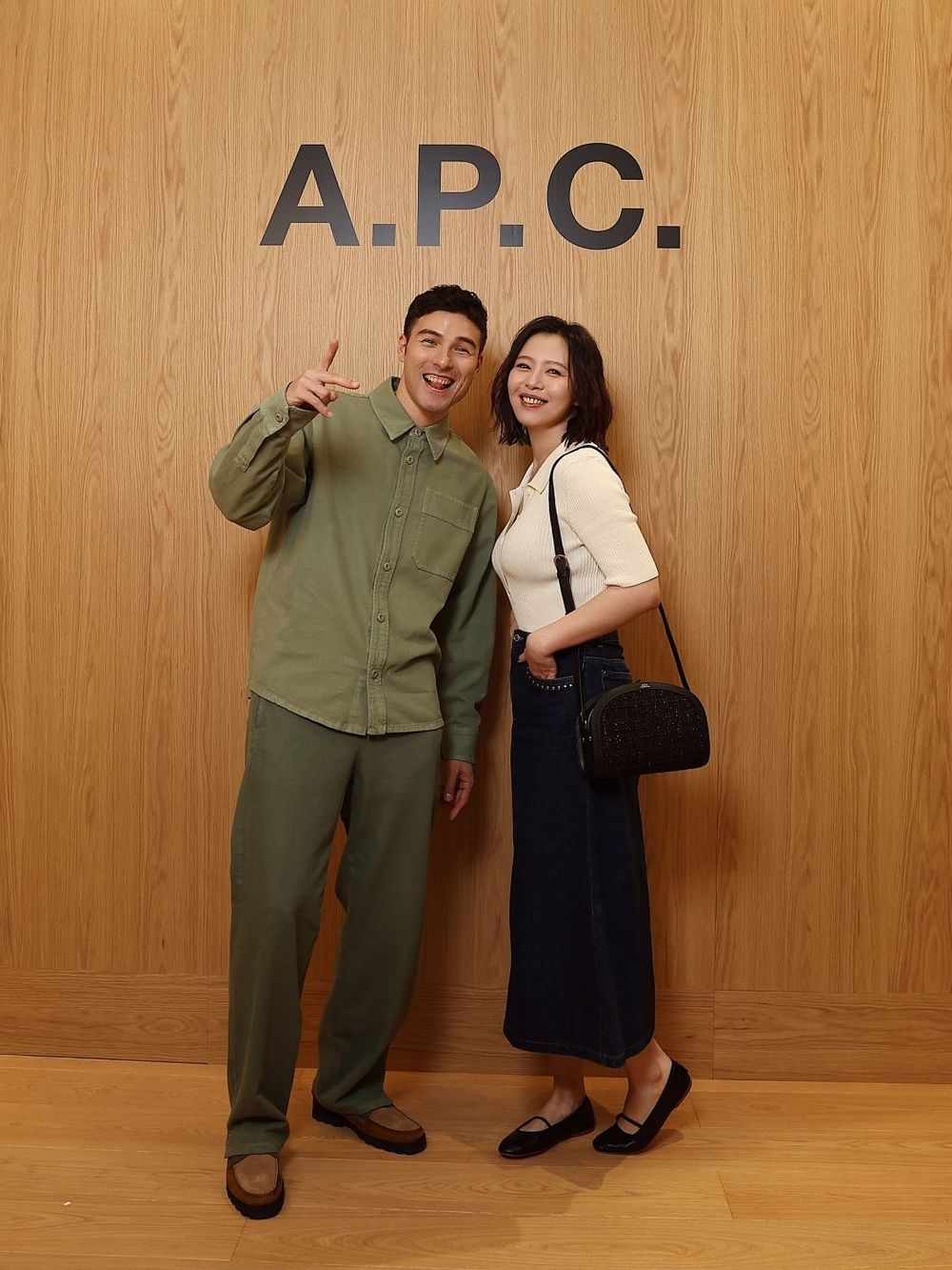 A.P.C.台灣首店在這！超可愛「托特包」免費送！爆款包包、T恤這邊通通有！-1
