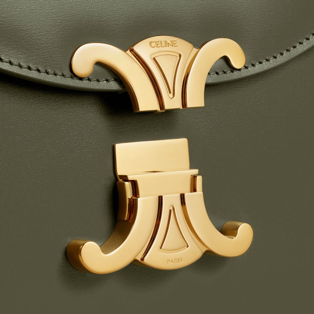 2024 CELINE必買新包「價格、整理」一次看！潤娥、Lisa同款「肩背包」賣到斷貨-16