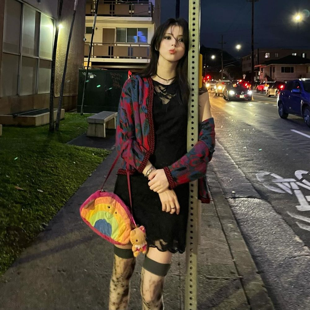 韓韶禧、柳俊烈夏威夷約會穿這樣！5招「高段斬男穿搭術」解析、透膚薄紗性感純欲風，連影帝都淪陷？！-10