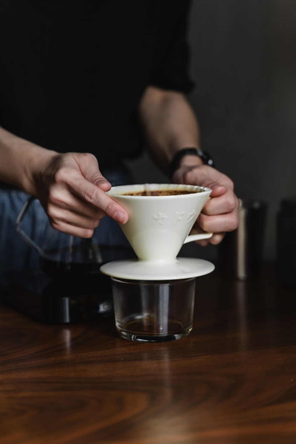 咖啡控必收藏！PINKAFFA星芒⻣瓷濾杯、400年日本職人工藝打造！台灣限定發售！-5
