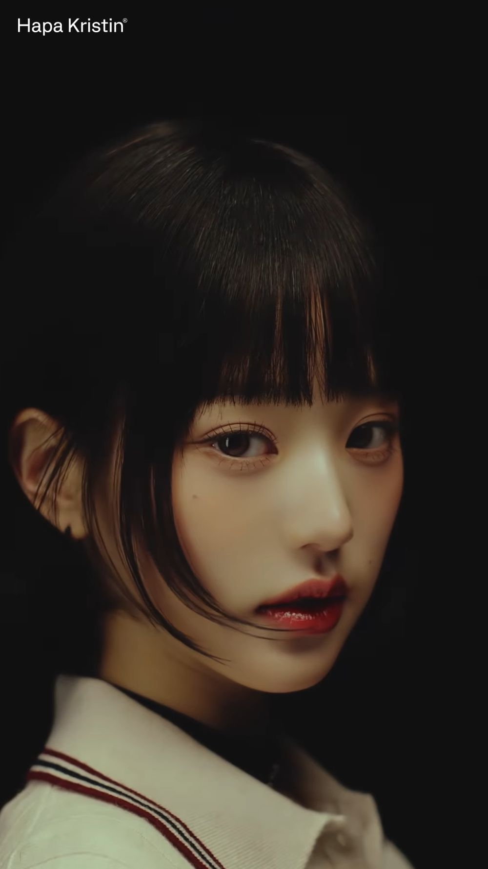 全網熱議「短髮員瑛」也好美！俏皮Bob頭＋Miu Miu針織套裝...完美演繹Miu式學院風！-12