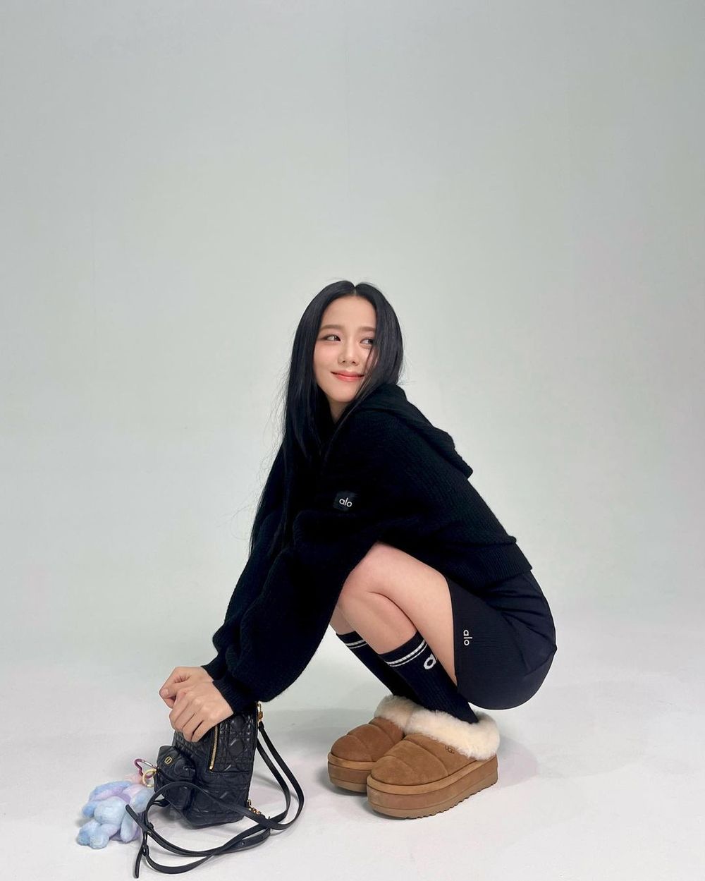 她們竟然不到165公分！7位韓國「假裝高女偶像」Jisoo、雨琦看起來根本170！-16