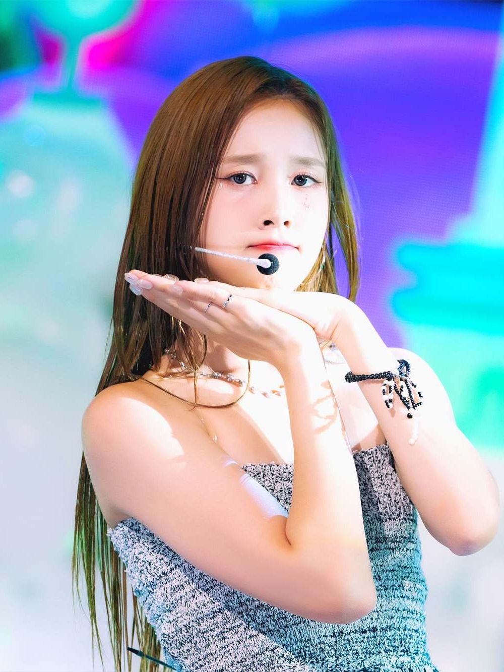 韓網熱議7位超吸睛「表情匠人」KPOP韓國偶像！鉉辰、張員瑛魅力爆棚，BTS防彈的他被封為表情演技教科書！-11