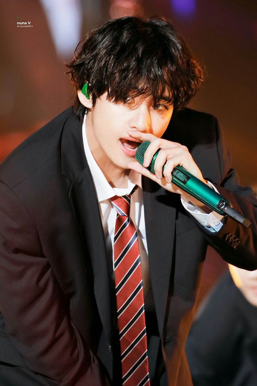 韓網熱議7位超吸睛「表情匠人」KPOP韓國偶像！鉉辰、張員瑛魅力爆棚，BTS防彈的他被封為表情演技教科書！-13