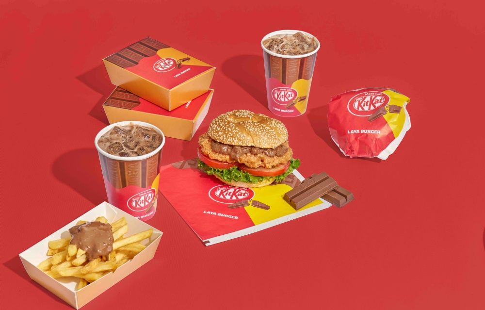 吃早餐還能抽東京來回機票！拉亞漢堡×KITKAT「巧克力脆薯、可可炸雞堡」鹹甜風味超療癒！-3