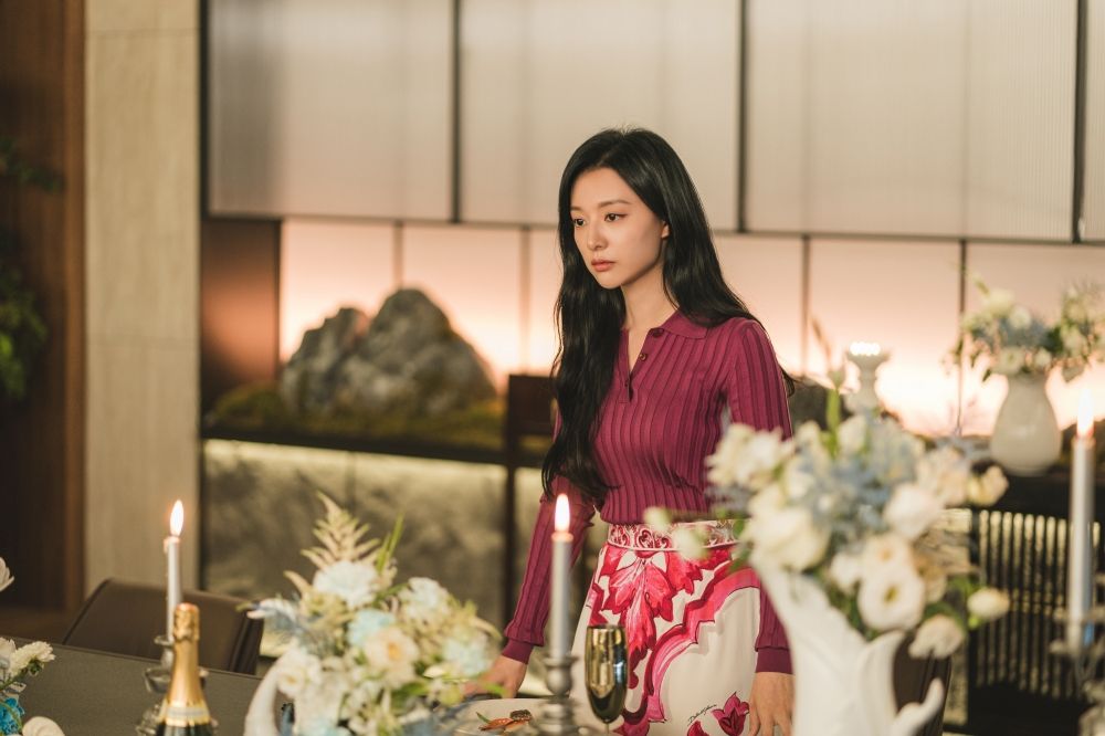 金智媛來台灣穿這樣！AI小臉+漫畫腰太美！《淚之女王》千金有錢人穿搭圖鑑回顧！-21