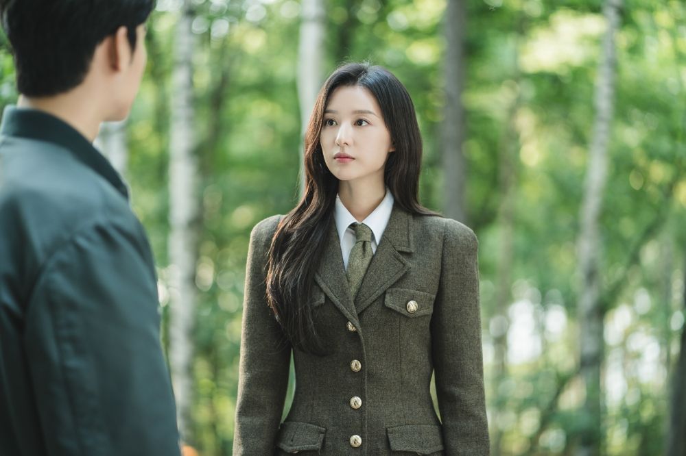 金智媛來台灣穿這樣！AI小臉+漫畫腰太美！《淚之女王》千金有錢人穿搭圖鑑回顧！-13