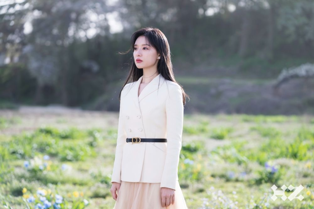 金智媛來台灣穿這樣！AI小臉+漫畫腰太美！《淚之女王》千金有錢人穿搭圖鑑回顧！-3