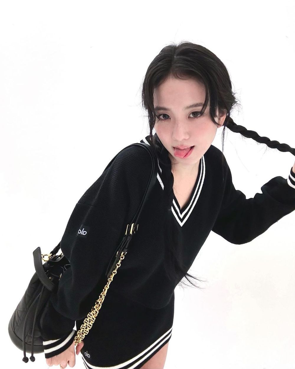 7位超意外【I人女偶像】穿搭代表！Liz超不像、BABYMONSTER幾乎全團I人？！-10