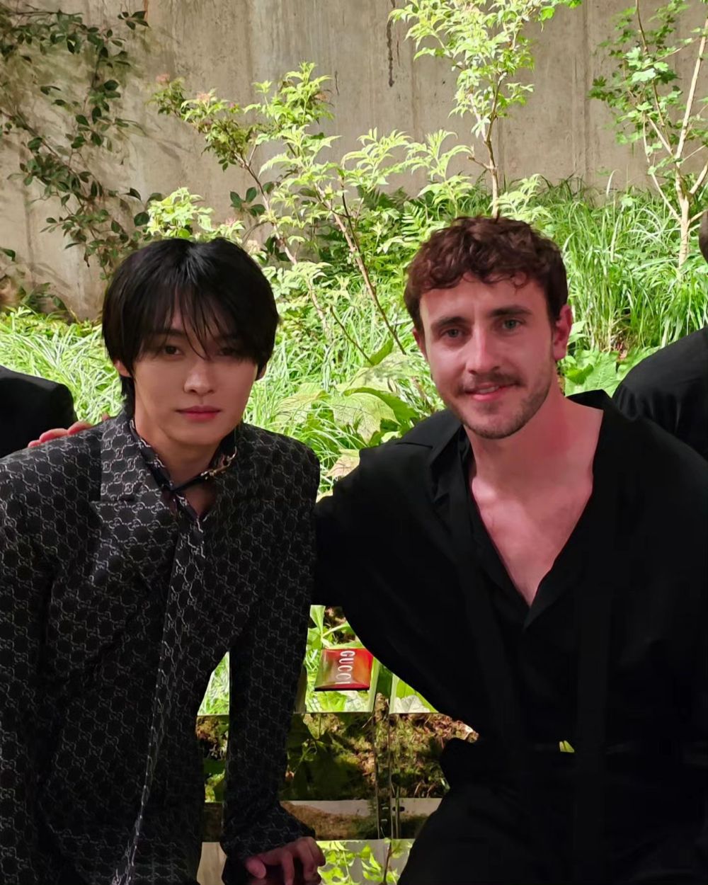 Lee Know出席Gucci大秀「可愛貓貓樣」粉絲融化！這顏值是拯救世界了吧！-4