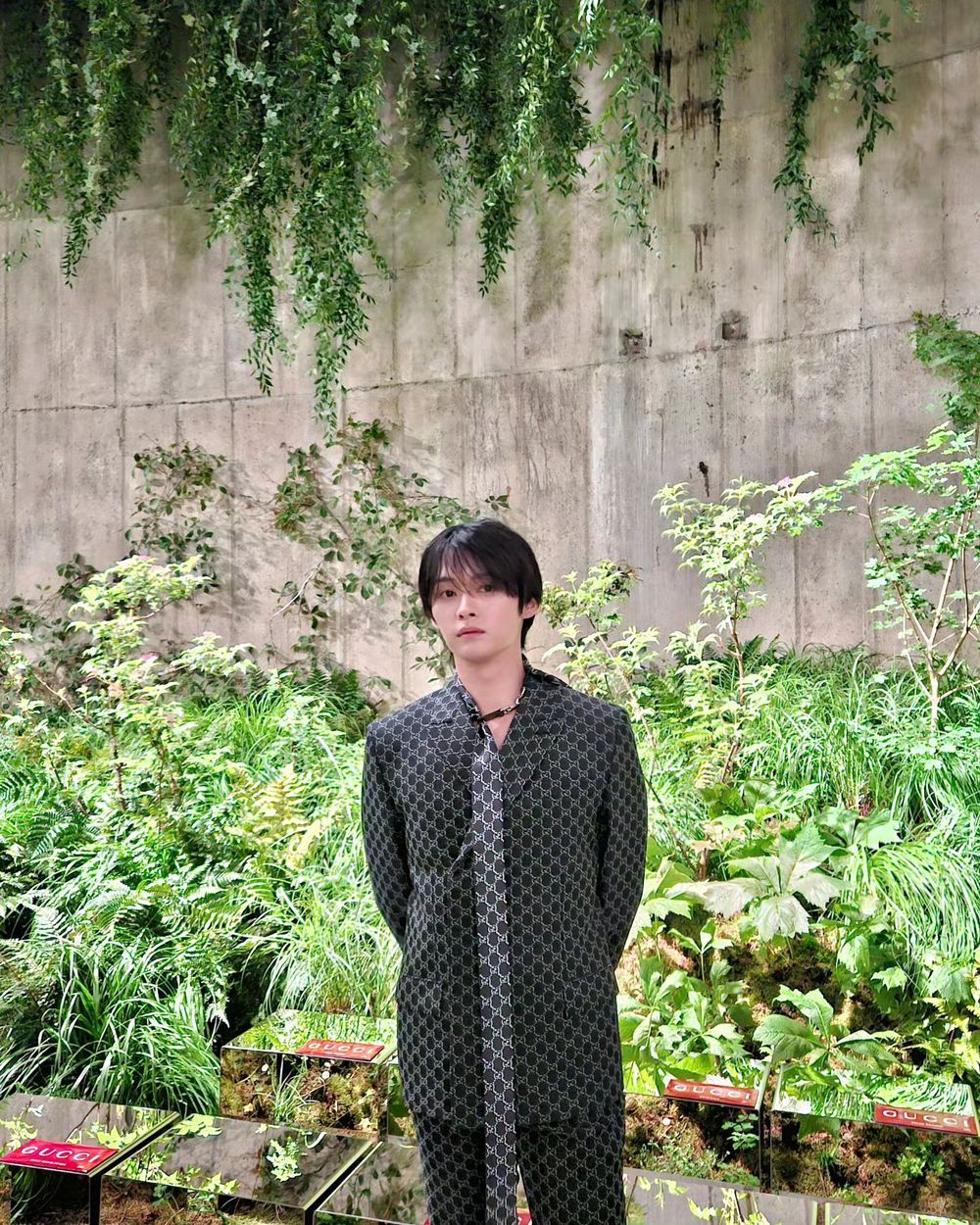 Lee Know出席Gucci大秀「可愛貓貓樣」粉絲融化！這顏值是拯救世界了吧！-5